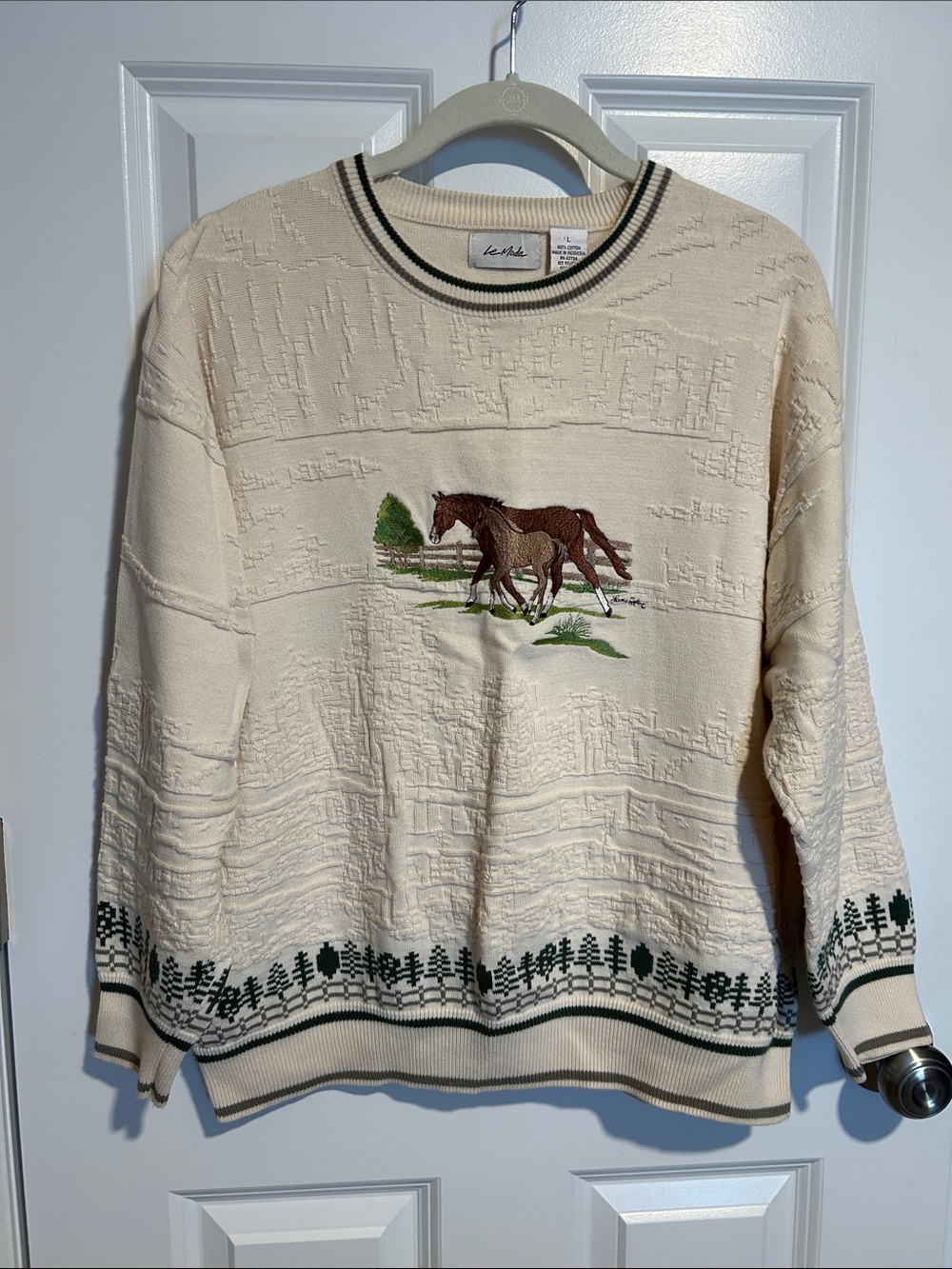 VTG LeModa Cream Crewneck Sweater with Brown Horse Embroidery Size Large